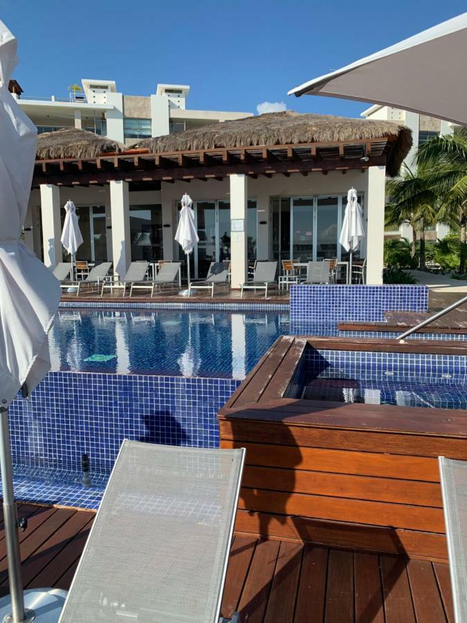 La Amada Condo With Marina View Cancún Eksteriør billede